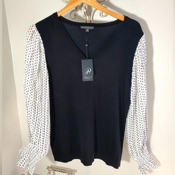 Black & White Printed Pleated Sleeve V-neck Black Sweater size M - Picture 1 of 6